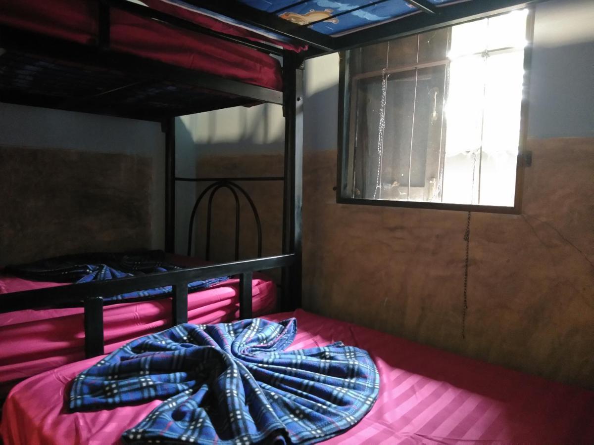 Sunny Hostel パーイ エクステリア 写真