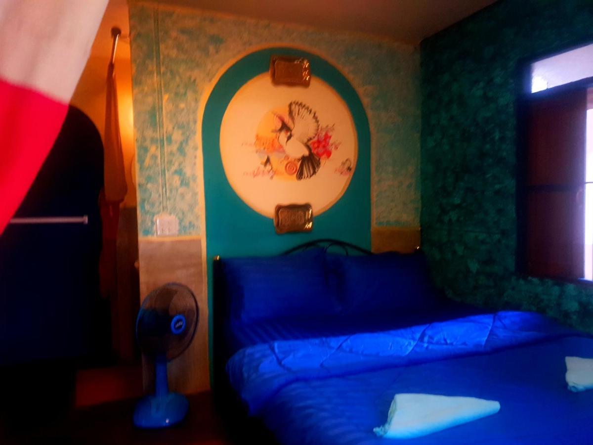 Sunny Hostel パーイ エクステリア 写真