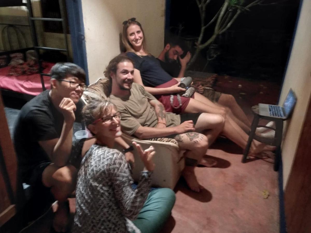 Sunny Hostel パーイ エクステリア 写真