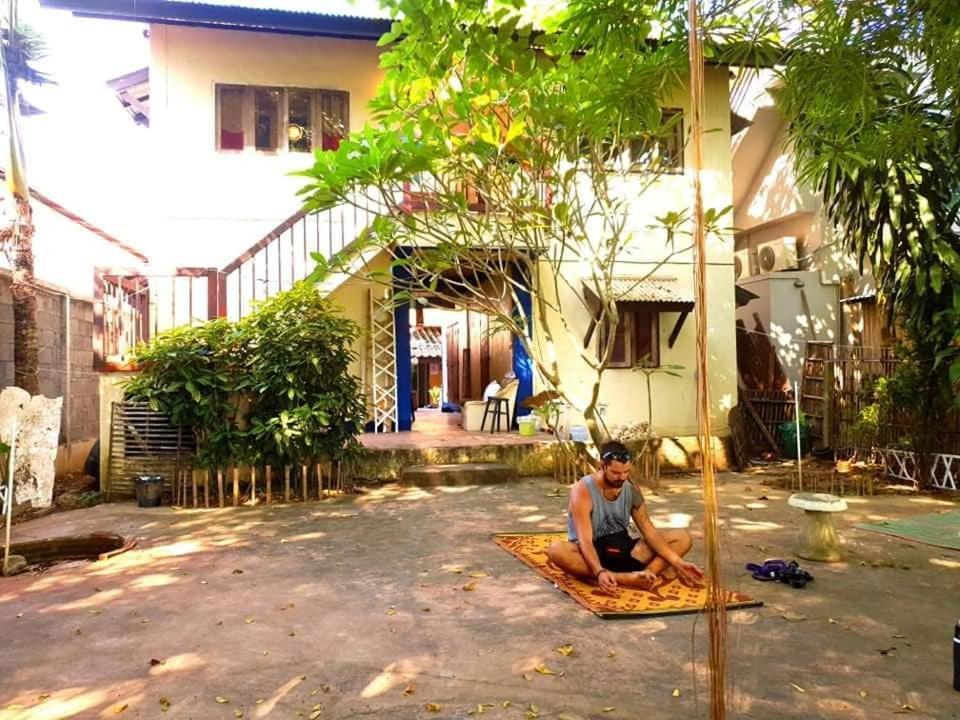 Sunny Hostel パーイ エクステリア 写真