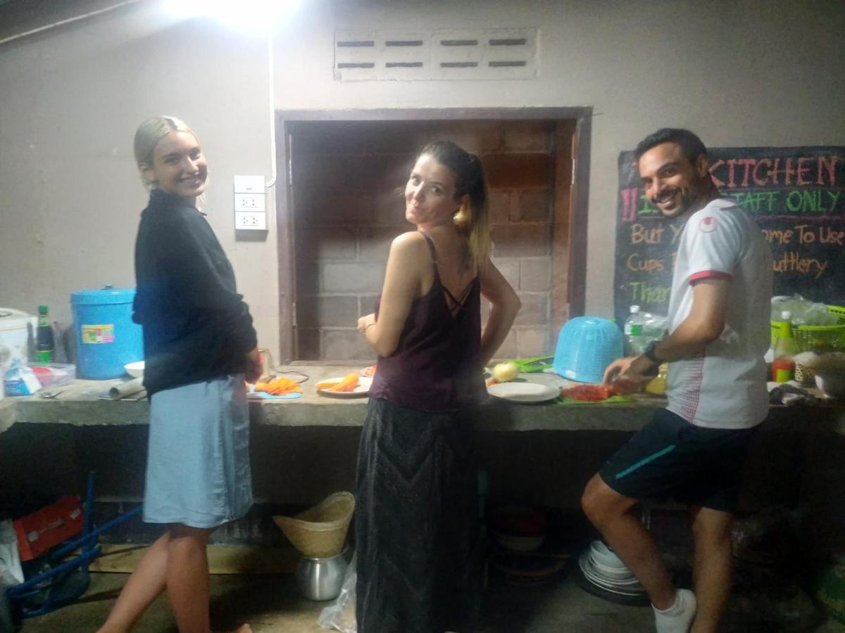 Sunny Hostel パーイ エクステリア 写真